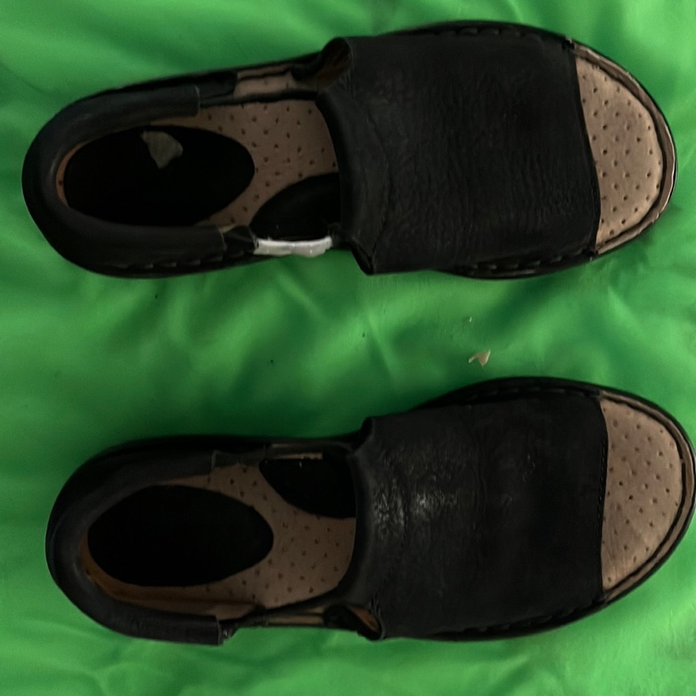 Born suede sandals